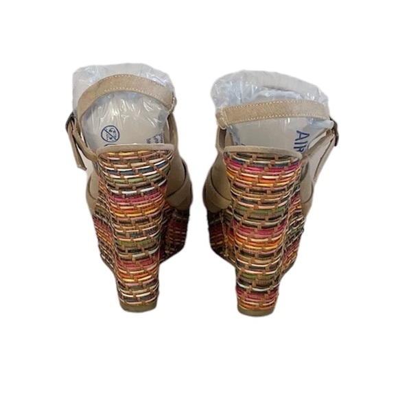 Bakers Tan Peep Toe Buckle Rainbow Basket Weave Style Wedges Women’s 7.5 Slim - Picture 4 of 16